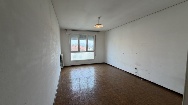 Appartamento quadrilocale situato nel centro di Vigonovo, una delle zone più vivaci e comoda ai s...