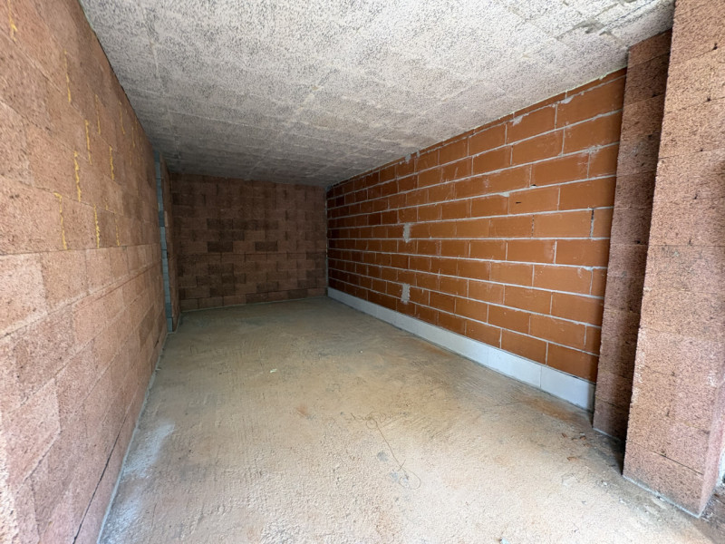 In una zona residenziale tranquilla di Brusegana, comoda a tutti i principali servizi e a pochi m...