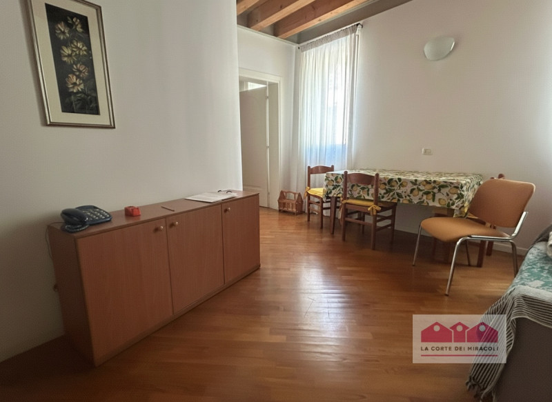 SOLO CONTRATTO 3+2 CON RESIDENZA - DISPONIBILE DA MAGGIO 2026 - VICENZA: CENTRO STORICO MIDI ARRE...