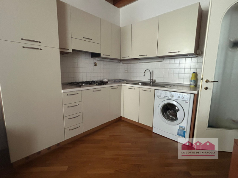 SOLO CONTRATTO 3+2 CON RESIDENZA - DISPONIBILE DA MAGGIO 2026 - VICENZA: CENTRO STORICO MIDI ARRE...
