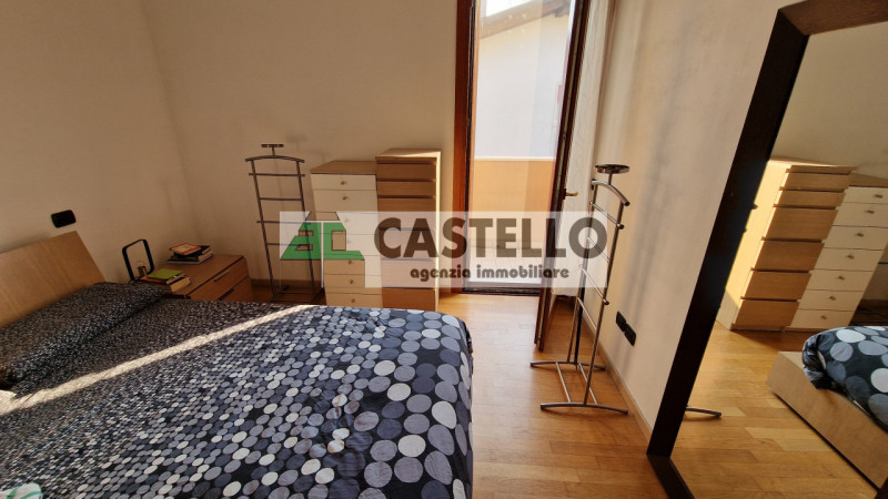 A Villanova di Camposampiero, in località Mussolini, proponiamo in esclusiva interessante porzion...