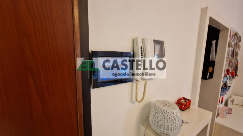 A Villanova di Camposampiero, in località Mussolini, proponiamo in esclusiva interessante porzion...