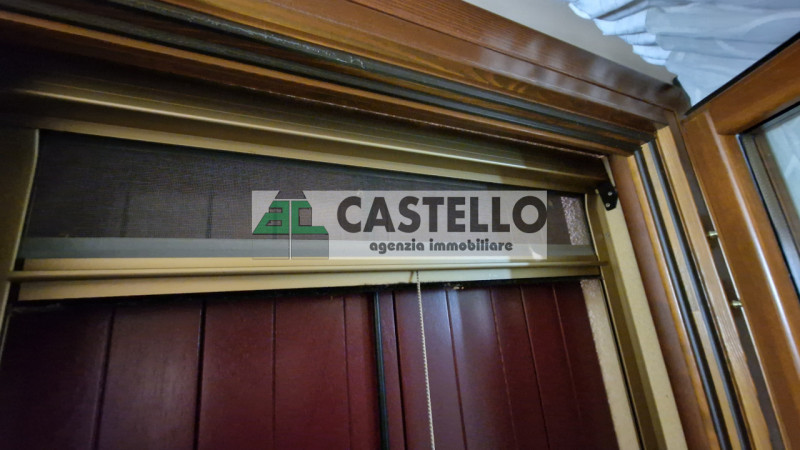 A Villanova di Camposampiero, in località Mussolini, proponiamo in esclusiva interessante porzion...