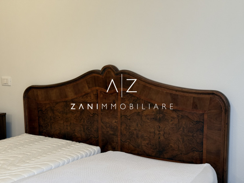 Situato nel centro storico di Castelfranco Veneto, questo splendido appartamento trilocale offre ...