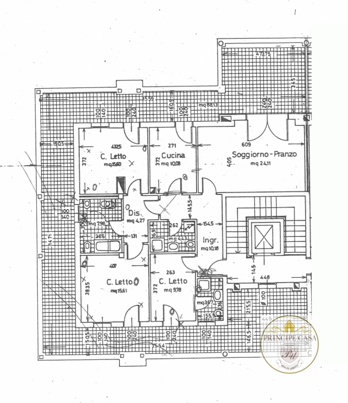 Proponiamo in vendita, a pochi passi dal centro ed in posizione privilegiata per servizi e viabil...