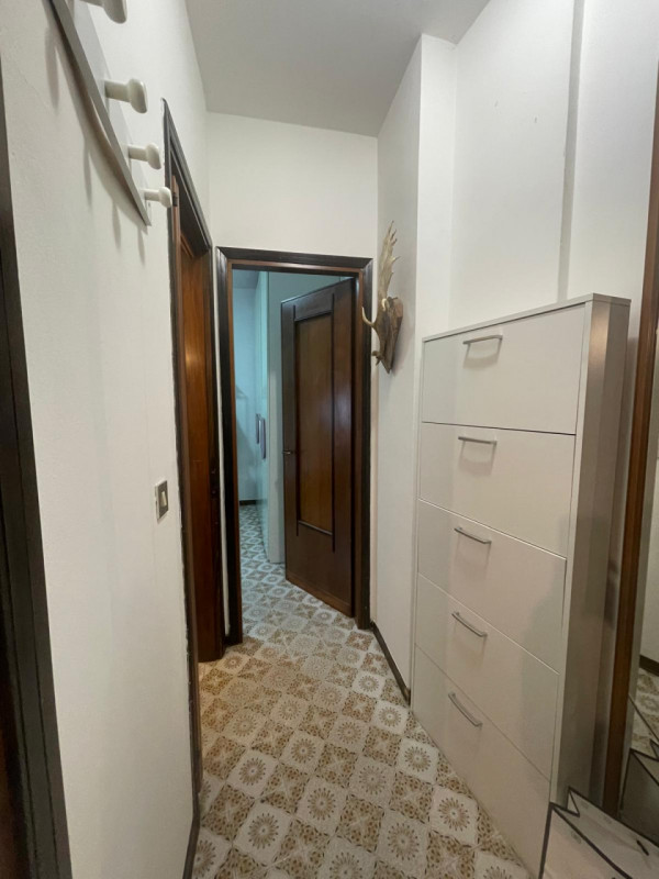 Padova, affittasi appartamento bilocale completamente arredato al terzo piano servito da ascensor...