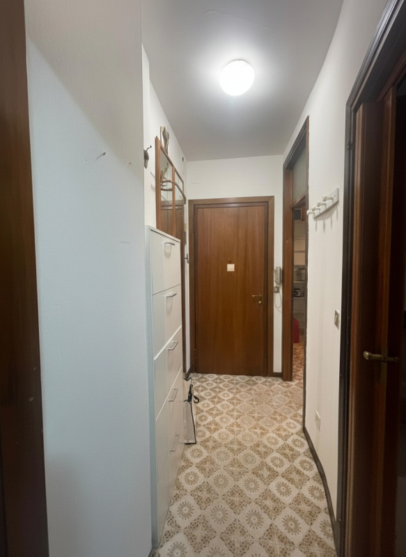 Padova, affittasi appartamento bilocale completamente arredato al terzo piano servito da ascensor...