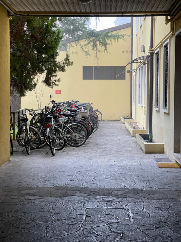 Padova, affittasi appartamento bilocale completamente arredato al terzo piano servito da ascensor...