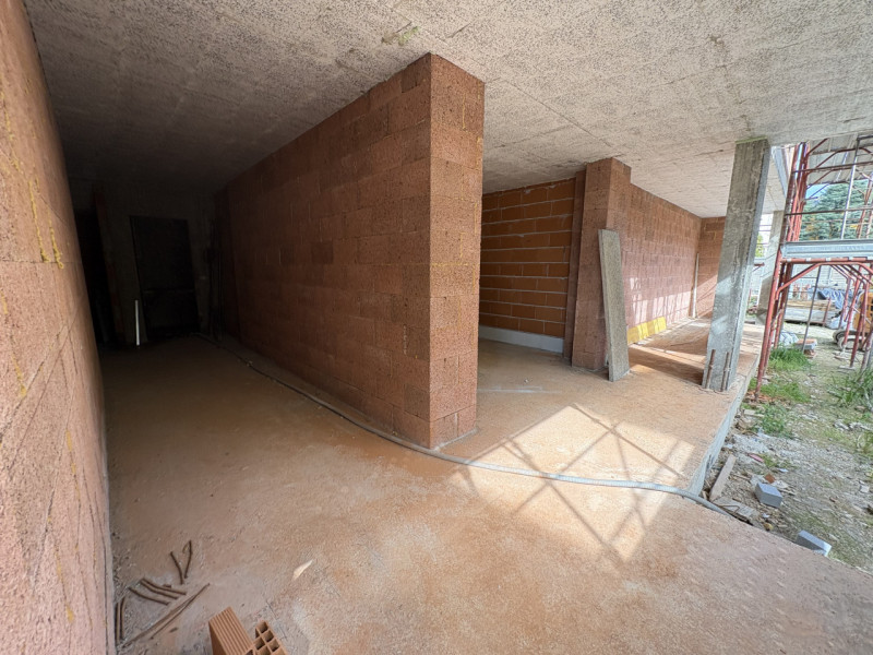 In una zona residenziale tranquilla e ben servita di Brusegana, comoda a tutti i principali servi...