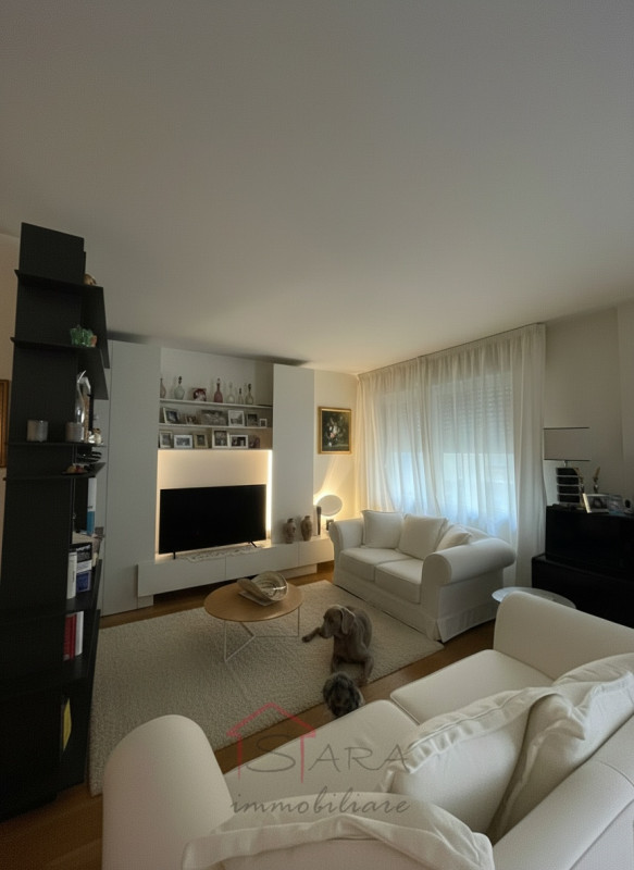 Nel cuore del Centro Storico di Padova, Sara Immobiliare propone in vendita un elegante appartame...