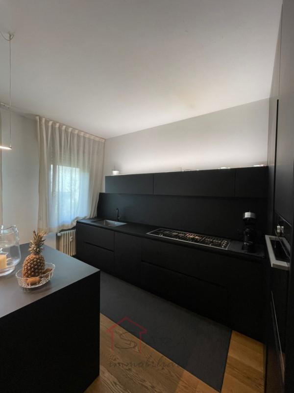 Nel cuore del Centro Storico di Padova, Sara Immobiliare propone in vendita un elegante appartame...