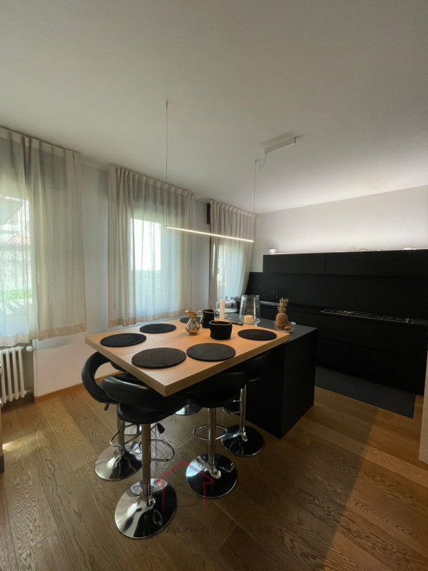 Nel cuore del Centro Storico di Padova, Sara Immobiliare propone in vendita un elegante appartame...