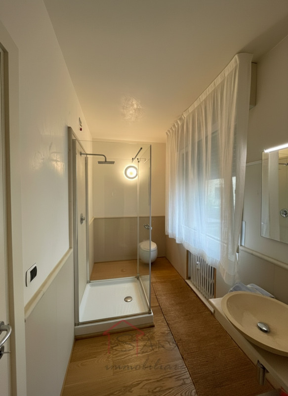 Nel cuore del Centro Storico di Padova, Sara Immobiliare propone in vendita un elegante appartame...