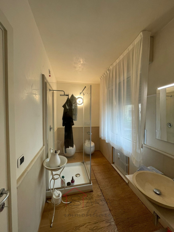 Nel cuore del Centro Storico di Padova, Sara Immobiliare propone in vendita un elegante appartame...