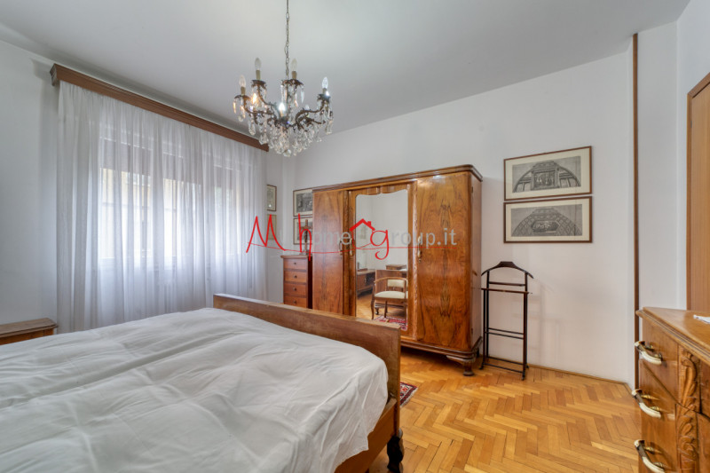 GUIZZA: Appartamento dalle ampie dimensioni al primo piano, composto di ingresso, soggiorno con a...