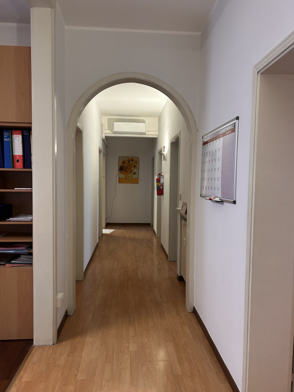 Padova Corso del Popolo Nicoletta Dardilli di AD Casa Padova propone in vendita ufficio trasforma...