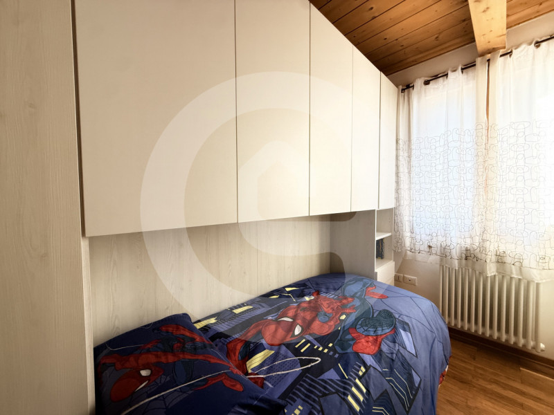 Scopri questa splendida porzione di bifamiliare indipendente, situata a Camposampiero, a pochi pa...