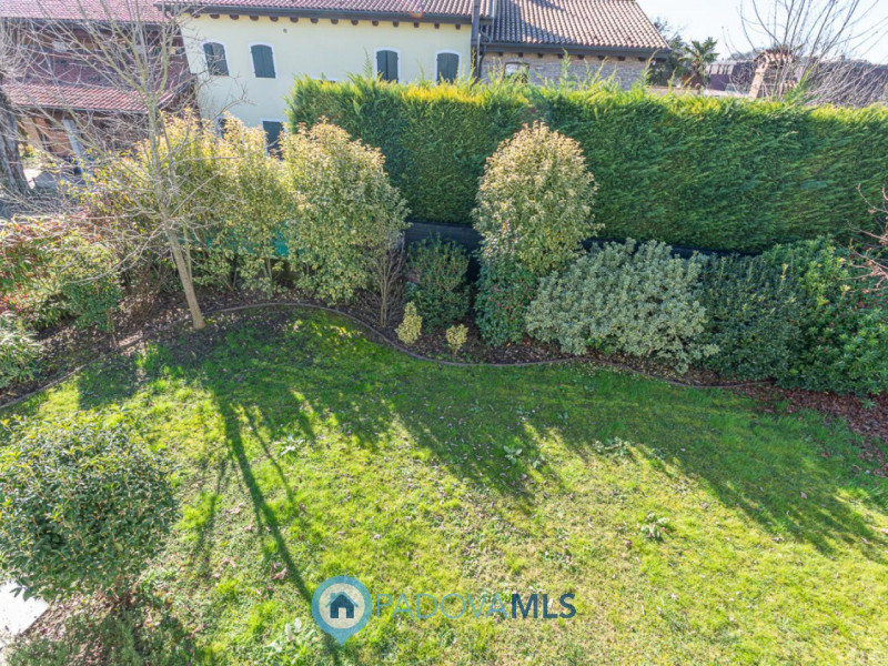 Immobile in esclusiva al Gruppo Padova MLS
Scopri questa magnifica villa moderna situata nel cuor...