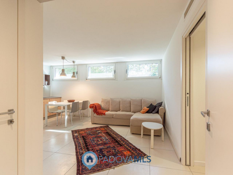 Immobile in esclusiva al Gruppo Padova MLS
Scopri questa magnifica villa moderna situata nel cuor...