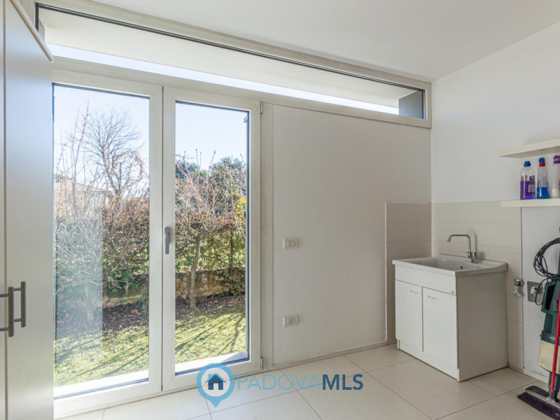 Immobile in esclusiva al Gruppo Padova MLS
Scopri questa magnifica villa moderna situata nel cuor...