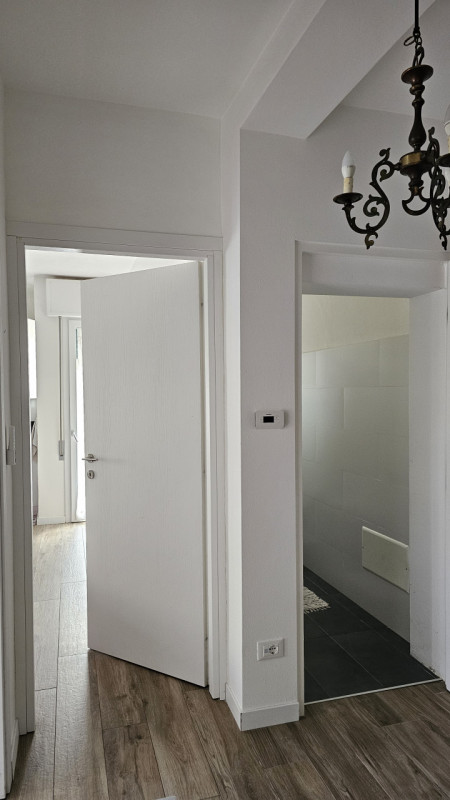 ARCELLA - SANT' ANTONINO (Padova). Se sei una ragazza Erasmus o una ragazza che lavora alla ricer...