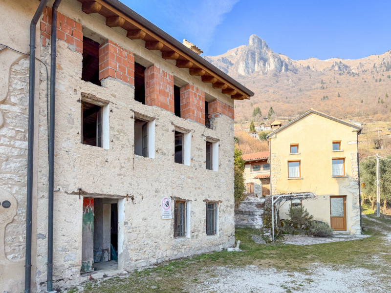 (Per INFO VITTORIO 3517343301) Nel suggestivo contesto della Valle di Schievenin, all’interno di ...