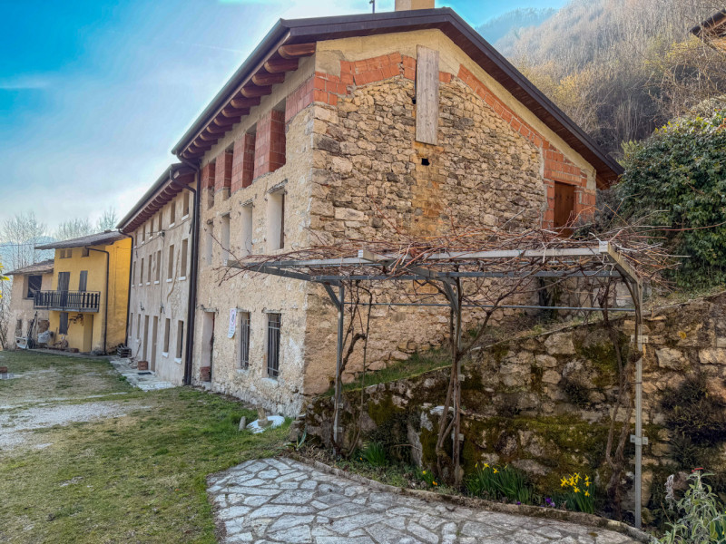 (Per INFO VITTORIO 3517343301) Nel suggestivo contesto della Valle di Schievenin, all’interno di ...