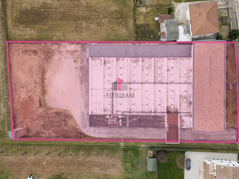 QUINTO VICENTINO - RIF.626FUTURAM - PER INFO 0444/310220
A soli 4 km dal casello autostradale di ...