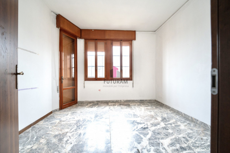 QUINTO VICENTINO - RIF.626FUTURAM - PER INFO 0444/310220
A soli 4 km dal casello autostradale di ...