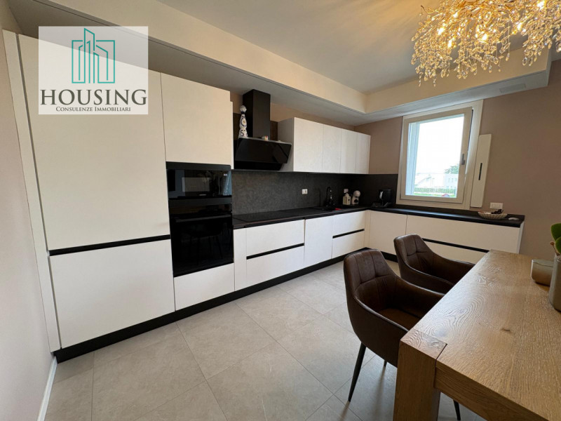 Nel Comune di Montegrotto Terme, proponiamo un appartamento di nuova costruzione, completamente a...