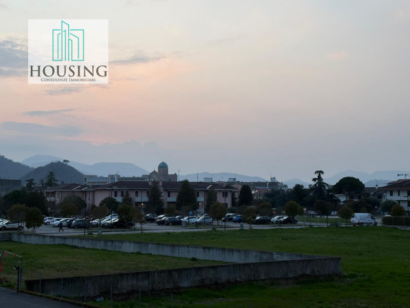 Nel Comune di Montegrotto Terme, proponiamo un appartamento di nuova costruzione, completamente a...