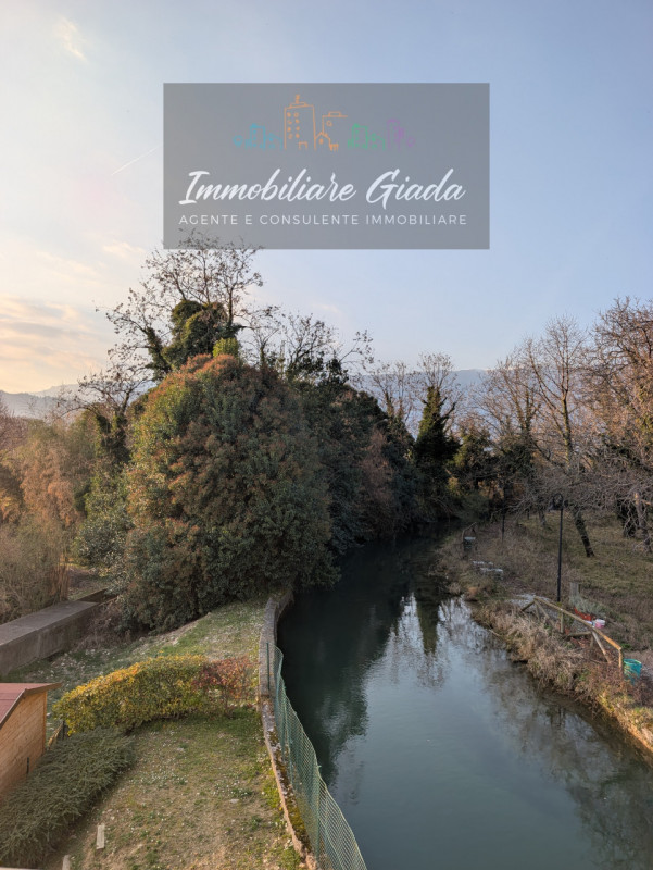 VENDITA IN ESCLUSIVA. Proposta Immobiliare: Luminoso Appartamento con Vista Colline
In zona resid...