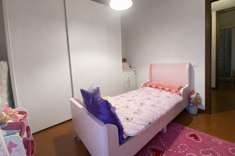 Proponiamo in vendita una splendida porzione di bifamiliare situata nella tranquilla e servita zo...