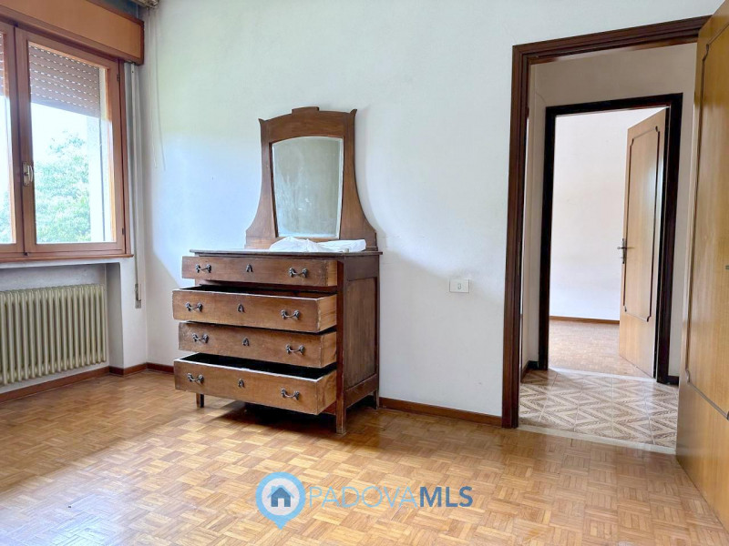 Immobile in esclusiva al Gruppo Padova MLS

In zona molto centrale, comoda a tutti i servizi, si ...