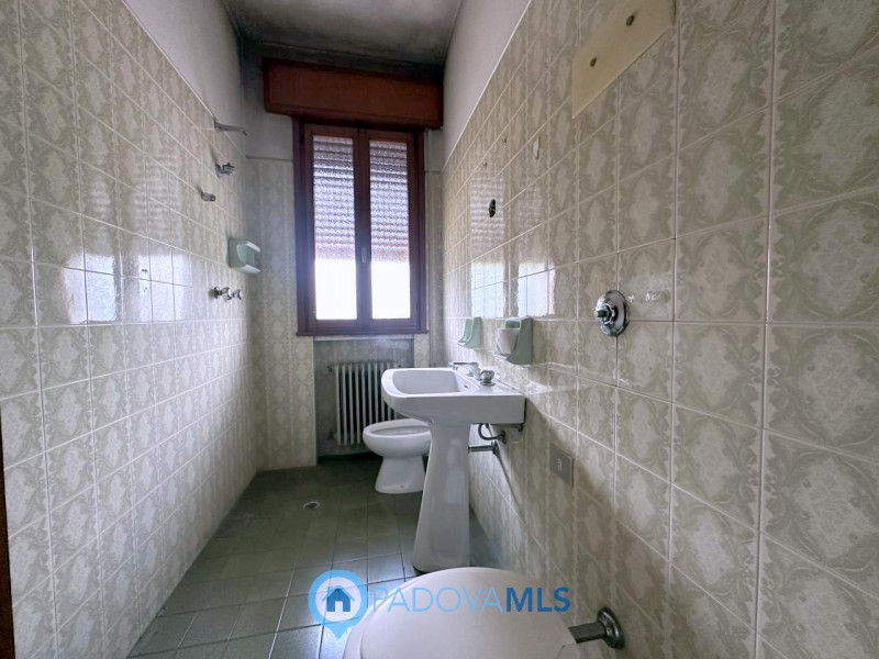 Immobile in esclusiva al Gruppo Padova MLS

In zona molto centrale, comoda a tutti i servizi, si ...