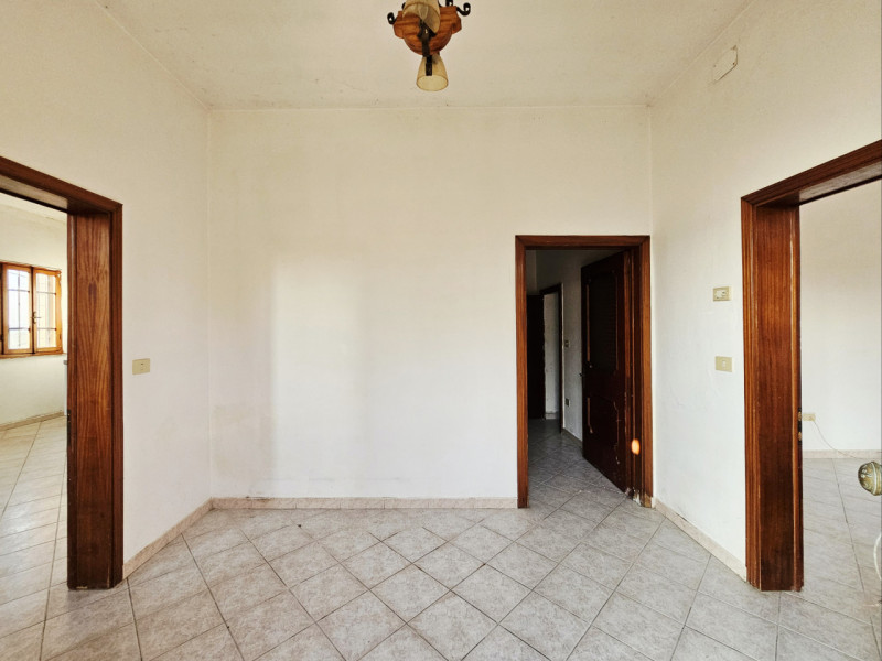 Proponiamo in vendita a Borgo Veneto, località Taglie, abitazione singola sviluppata su un unico ...