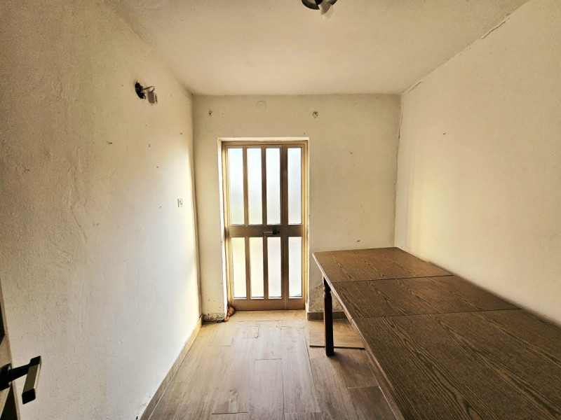 Proponiamo in vendita a Borgo Veneto, località Taglie, abitazione singola sviluppata su un unico ...