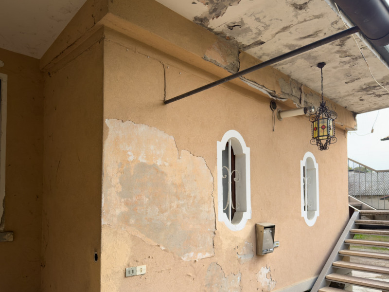 (Per INFO Vittorio 3517343301) Nel verde di Montebelluna proponiamo in vendita un’interessante pa...