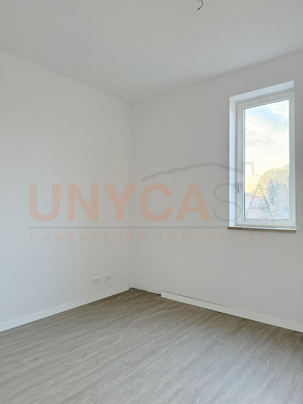 MONTEGALDA: spaziosissimo appartamento posizionato al quarto piano di una palazzina servita da as...