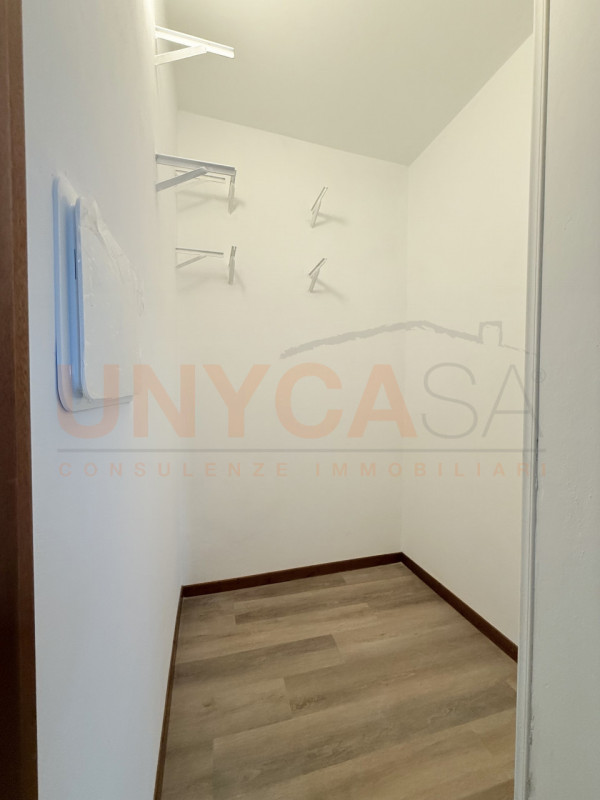 MONTEGALDA: spaziosissimo appartamento posizionato al quarto piano di una palazzina servita da as...