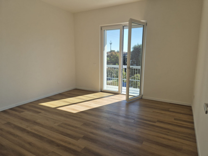 IN ZONA CENTRO SPORT PALLADIO, AMPIO APPARTAMENTO IN BIFAMILIARE CON GIARDINO, TAVERNA E GARAGE-R...