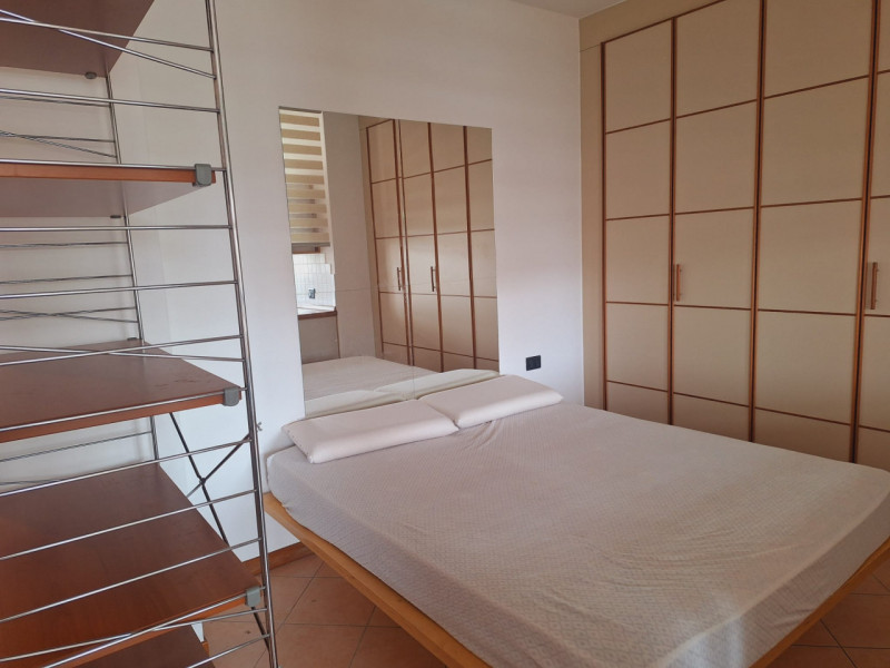 L'agenzia Iris è lieta di presentare un monolocale situato al primo piano con ascensore a Castelf...