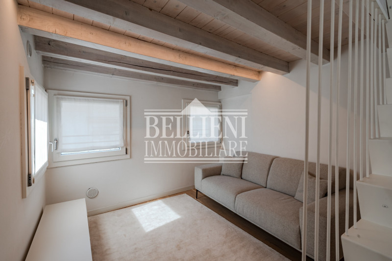 CORSO PALLADIO: Nel cuore del centro storico di Vicenza, nelle vicinanze di Corso Palladio, propo...