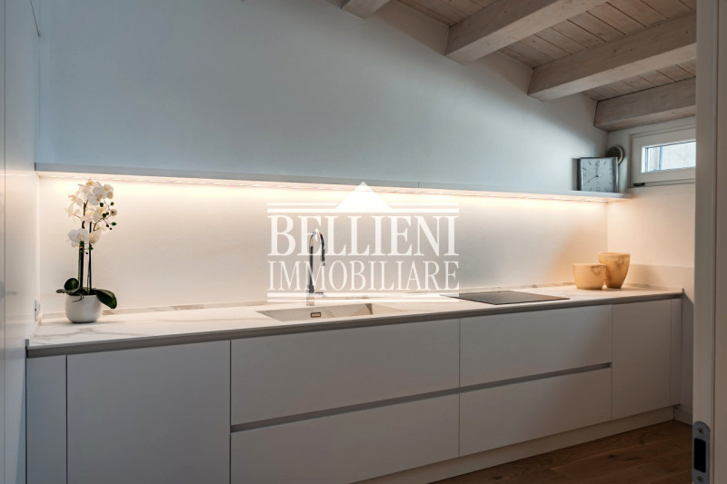 CORSO PALLADIO: Nel cuore del centro storico di Vicenza, nelle vicinanze di Corso Palladio, propo...