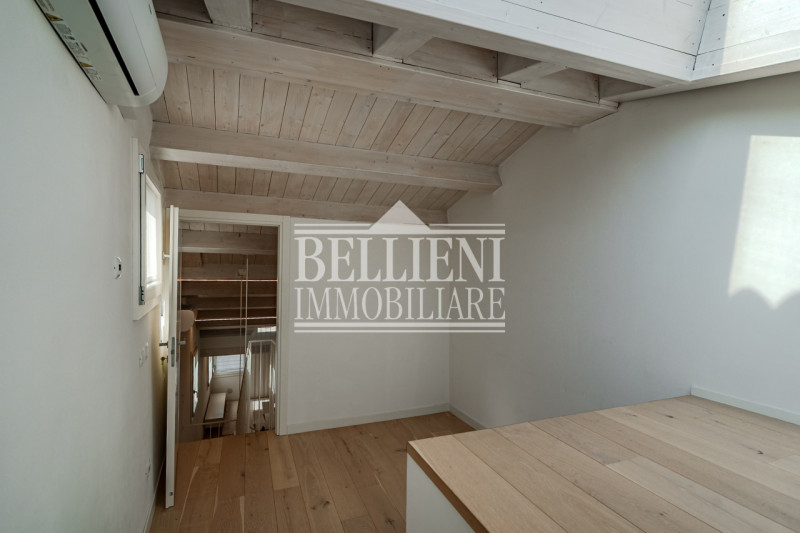 CORSO PALLADIO: Nel cuore del centro storico di Vicenza, nelle vicinanze di Corso Palladio, propo...