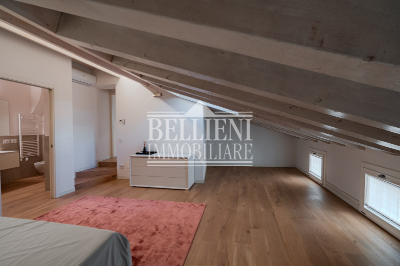 CORSO PALLADIO: Nel cuore del centro storico di Vicenza, nelle vicinanze di Corso Palladio, propo...