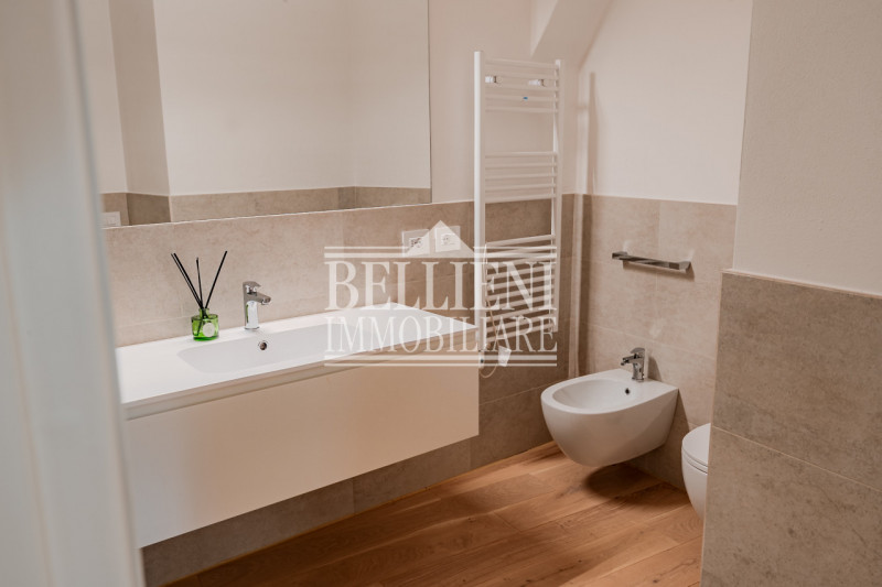 CORSO PALLADIO: Nel cuore del centro storico di Vicenza, nelle vicinanze di Corso Palladio, propo...