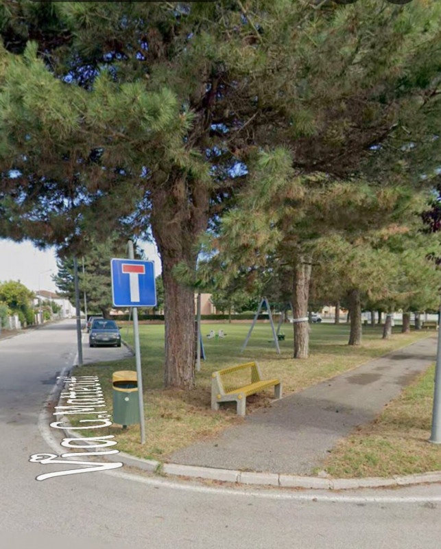 Vendesi Casa a schiera all’interno di un complesso di 7 unità, disposta su tre livelli di circa 7...