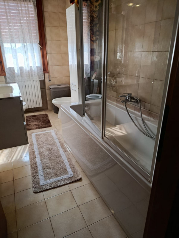 Vendesi Casa a schiera all’interno di un complesso di 7 unità, disposta su tre livelli di circa 7...