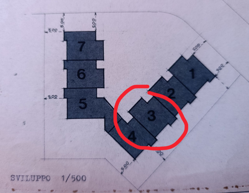 <p>Vendesi Casa a schiera all’interno di un complesso di 7 unità, disposta su tre livelli di circ...